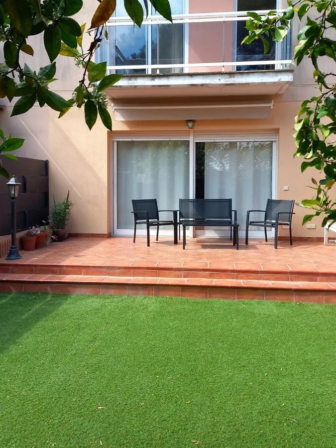 Cambrils Casa Con Jardin Y Piscina En Zona Tranquila Villa
