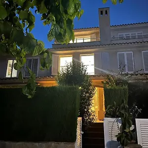 Adosado Con Piscina 4 Habitaciones, 8 Huespedes Сasa de vacaciones